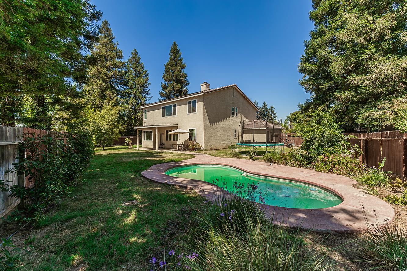 1903 N Sunny Ln E, Reedley, CA 93654