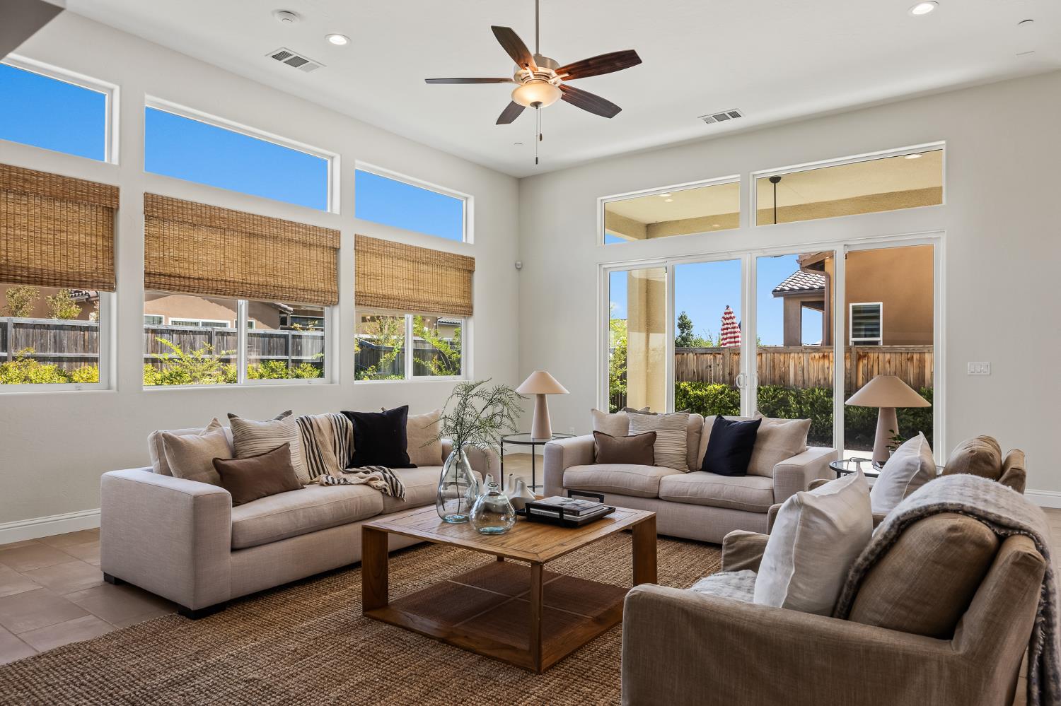 998 Highland Rd W, Madera, CA 93636