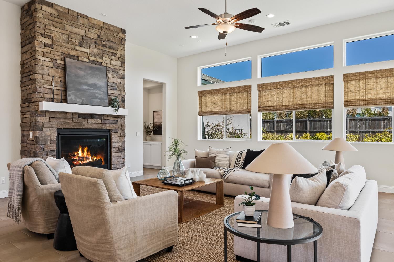 998 Highland Rd W, Madera, CA 93636