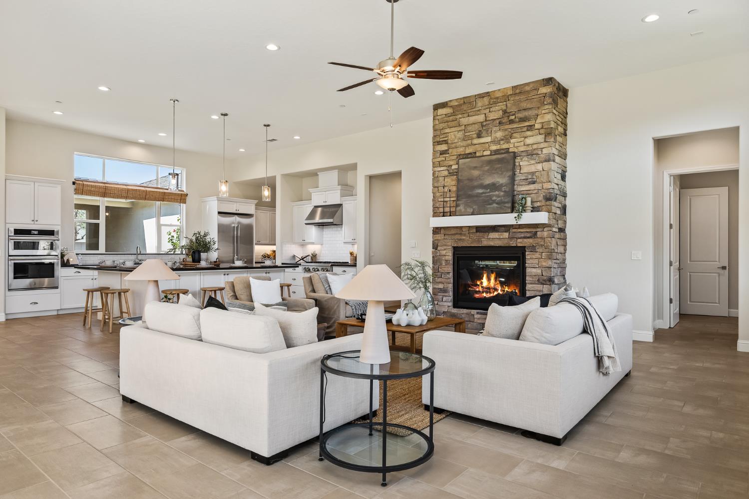 998 Highland Rd W, Madera, CA 93636