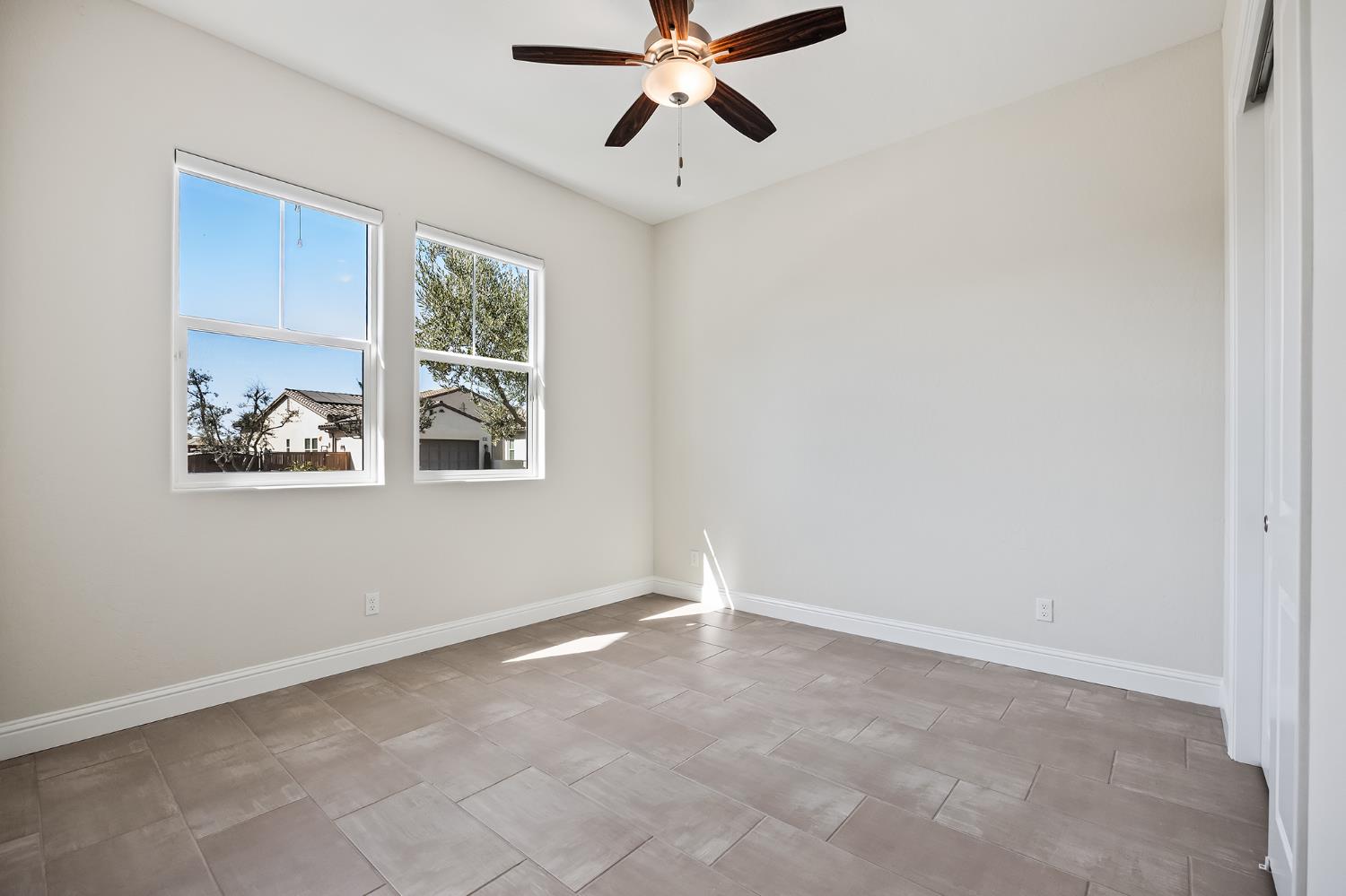 998 Highland Rd W, Madera, CA 93636