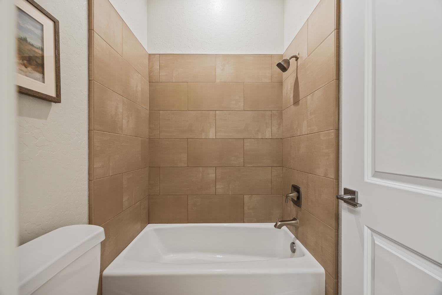 998 Highland Rd W, Madera, CA 93636