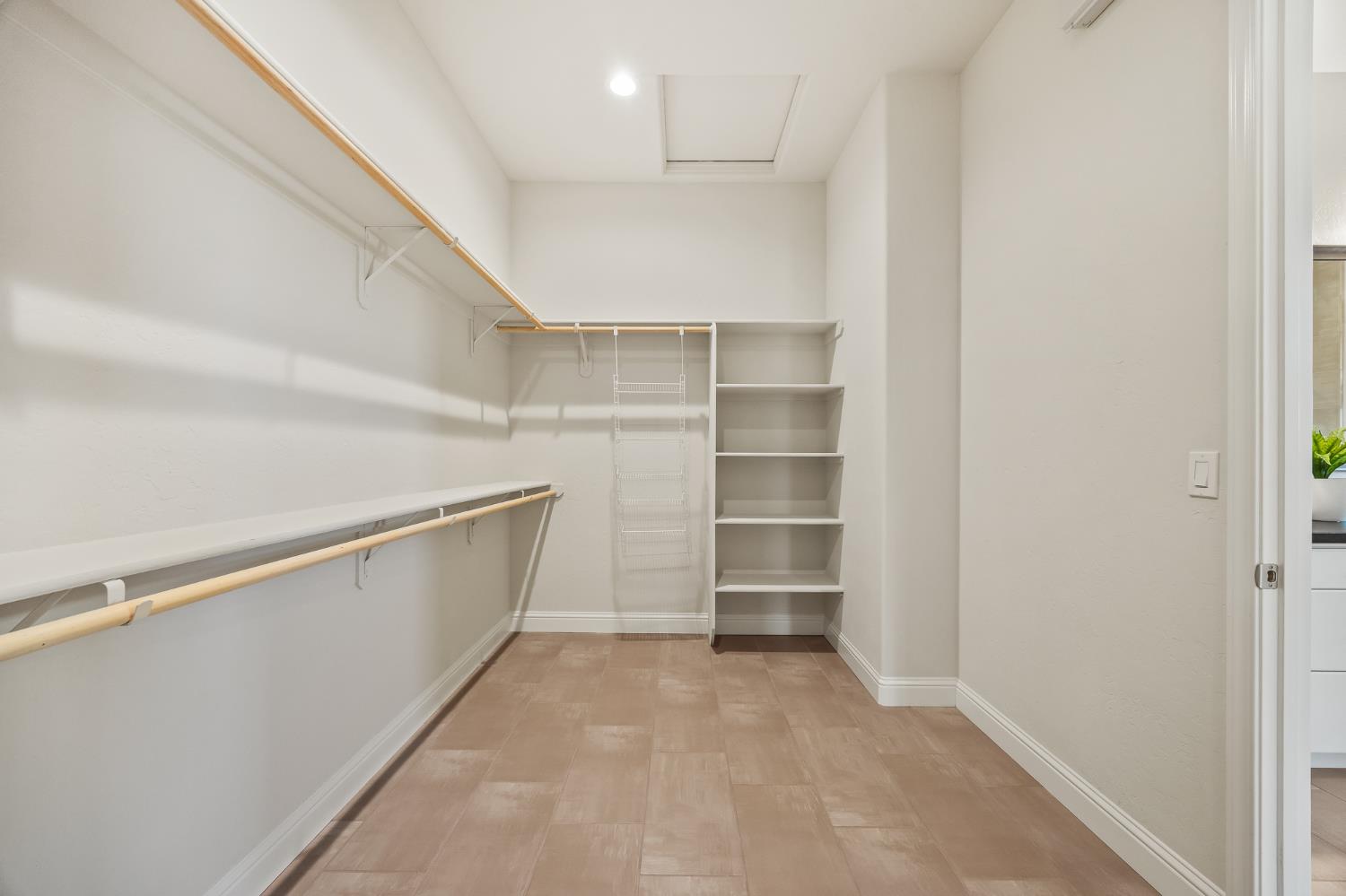 998 Highland Rd W, Madera, CA 93636