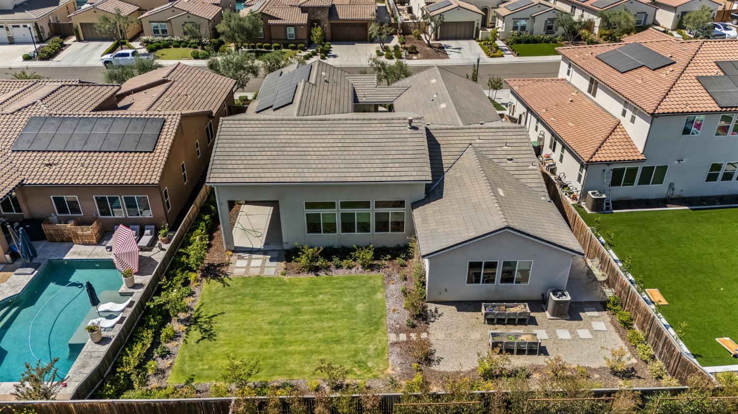 998 Highland Rd W, Madera, CA 93636