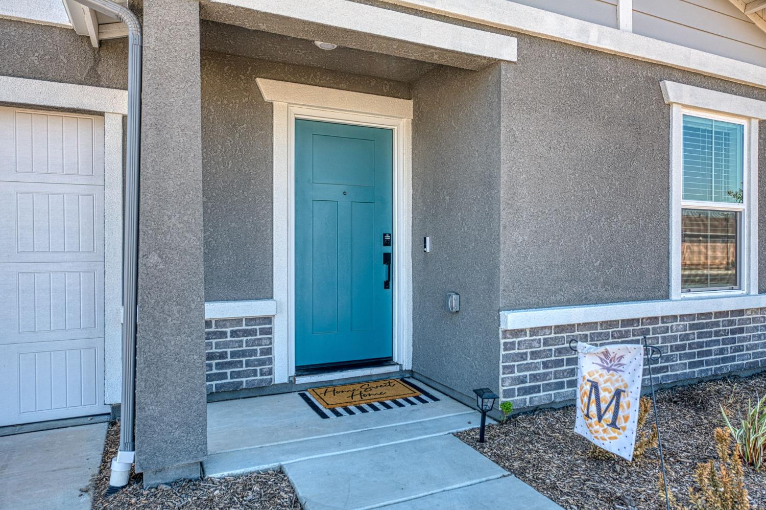 2012 Richard Ave, Sanger, CA 93657
