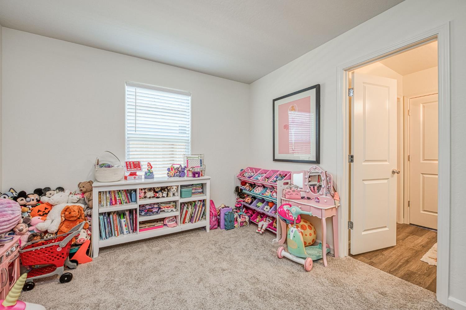 2012 Richard Ave, Sanger, CA 93657