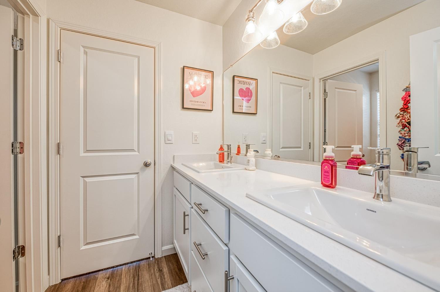 2012 Richard Ave, Sanger, CA 93657