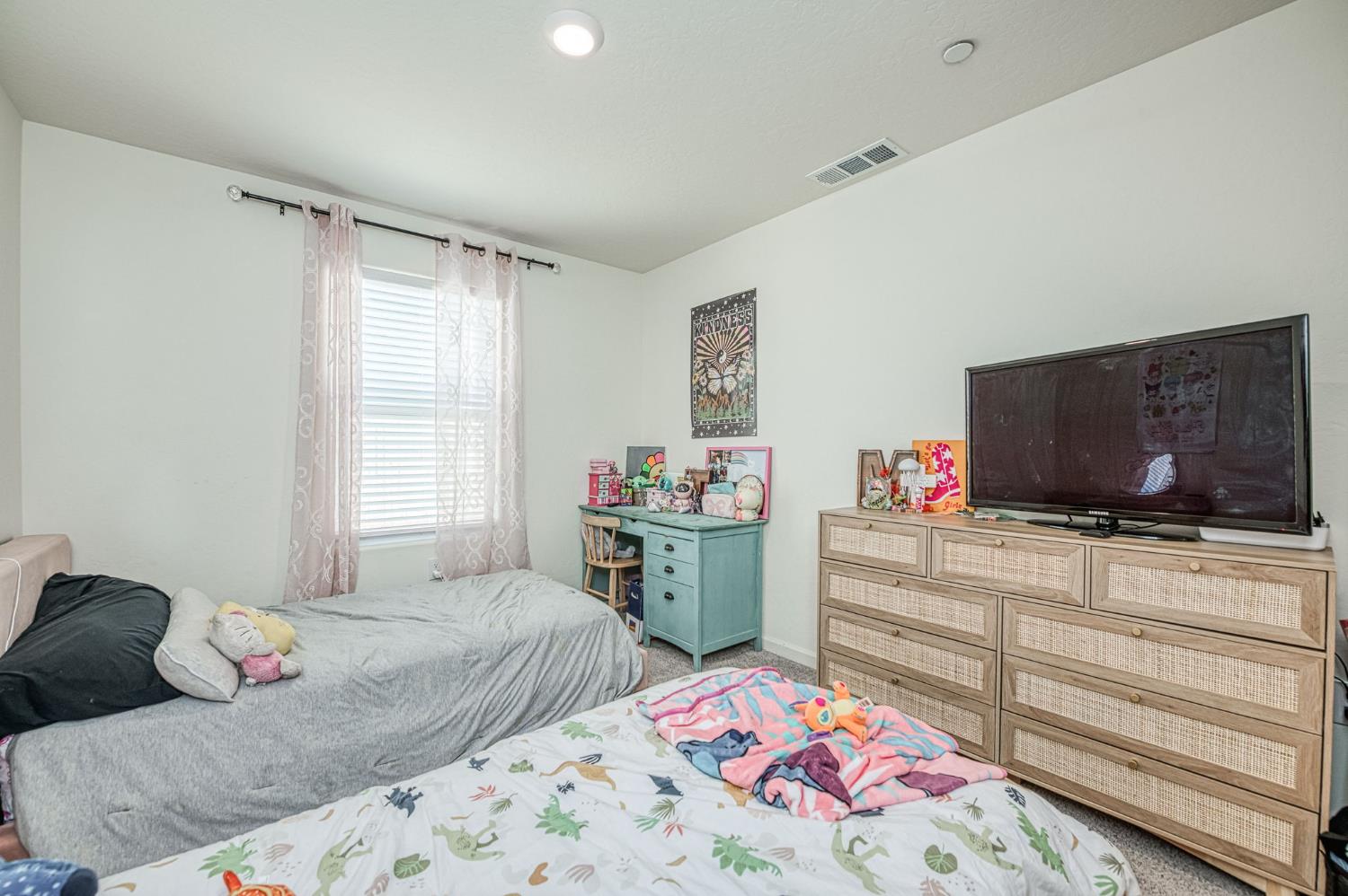 2012 Richard Ave, Sanger, CA 93657