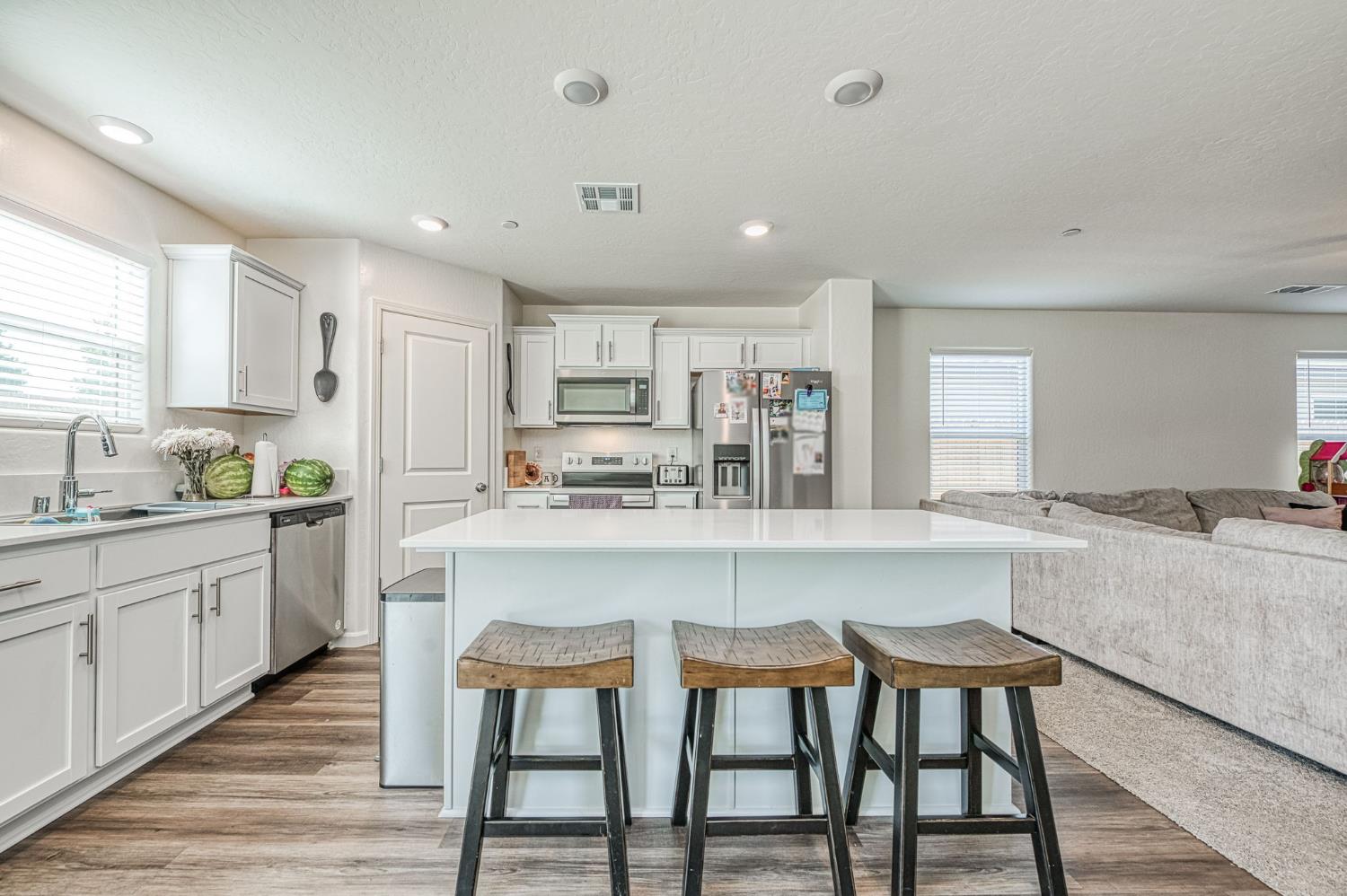 2012 Richard Ave, Sanger, CA 93657