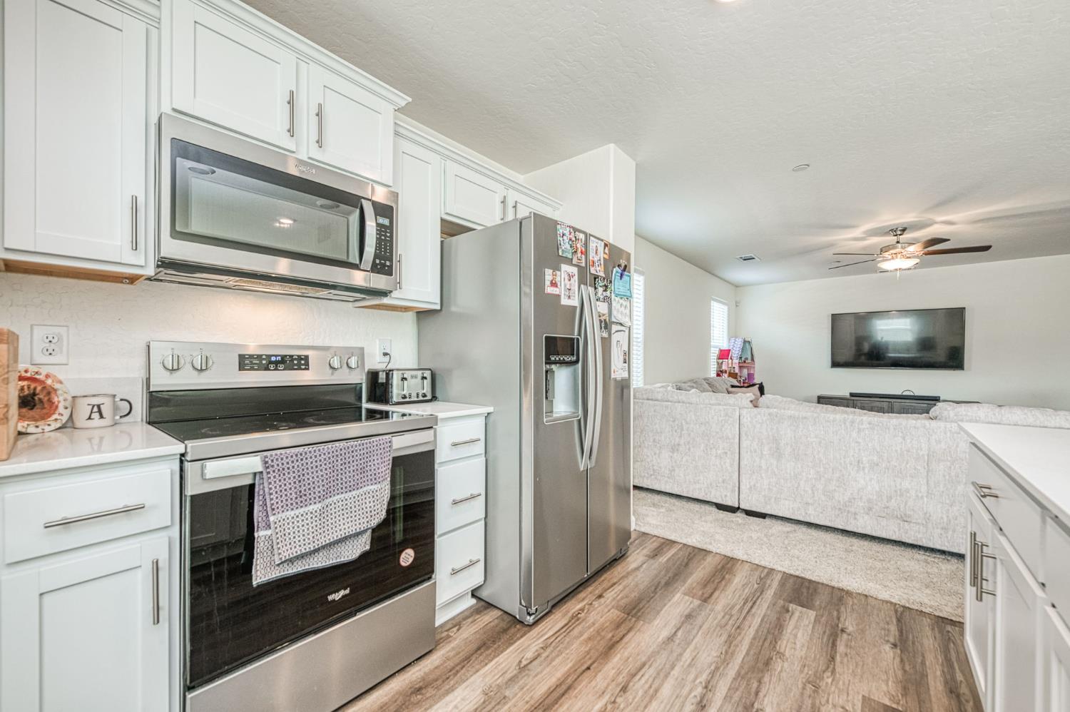 2012 Richard Ave, Sanger, CA 93657