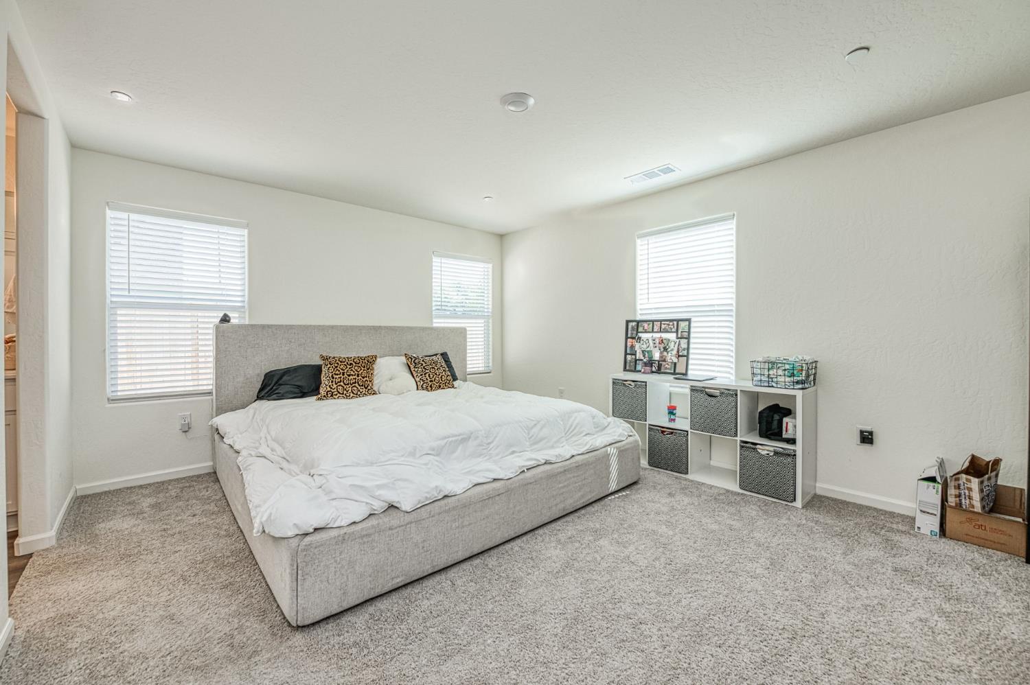 2012 Richard Ave, Sanger, CA 93657
