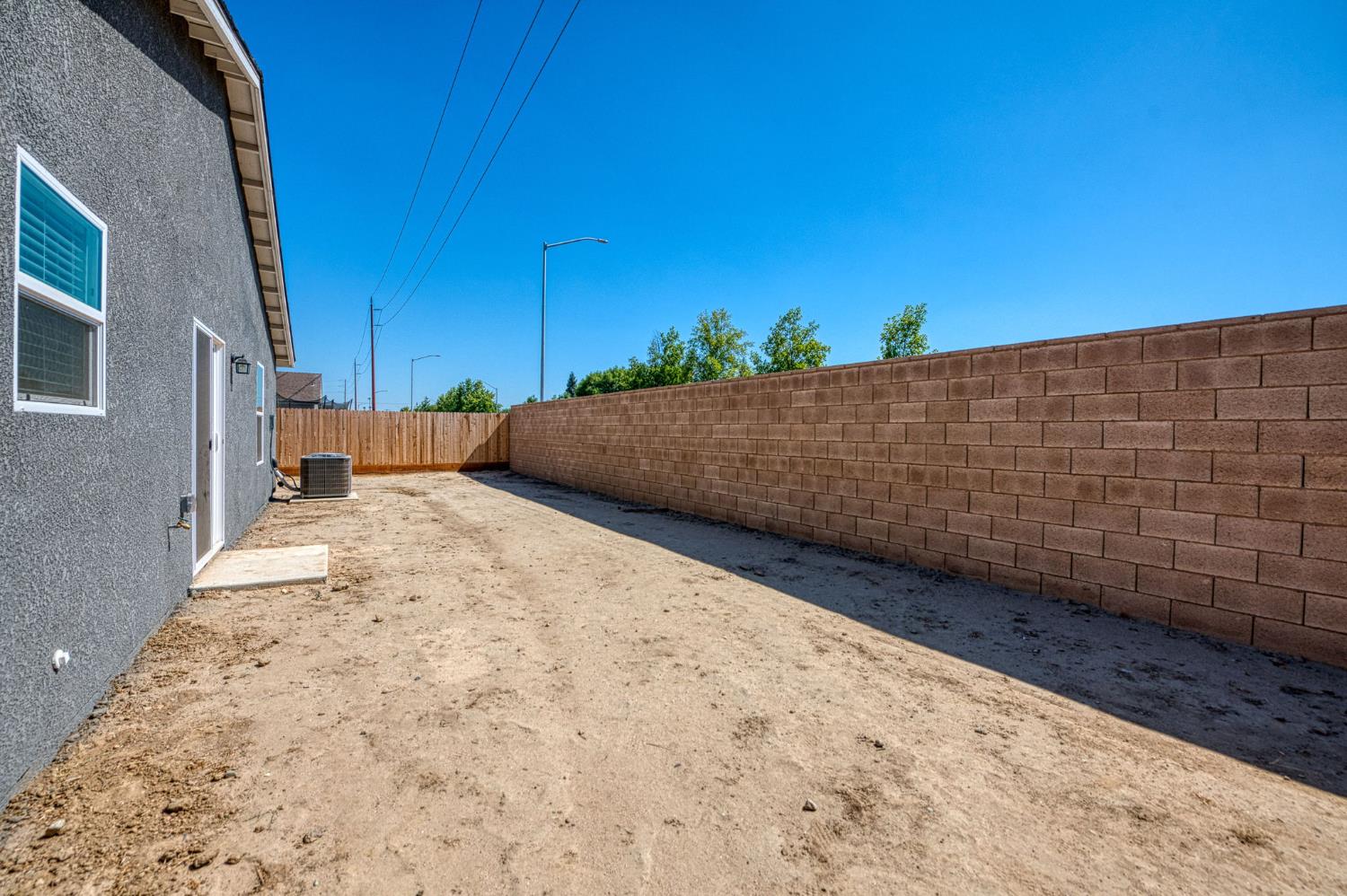 2012 Richard Ave, Sanger, CA 93657