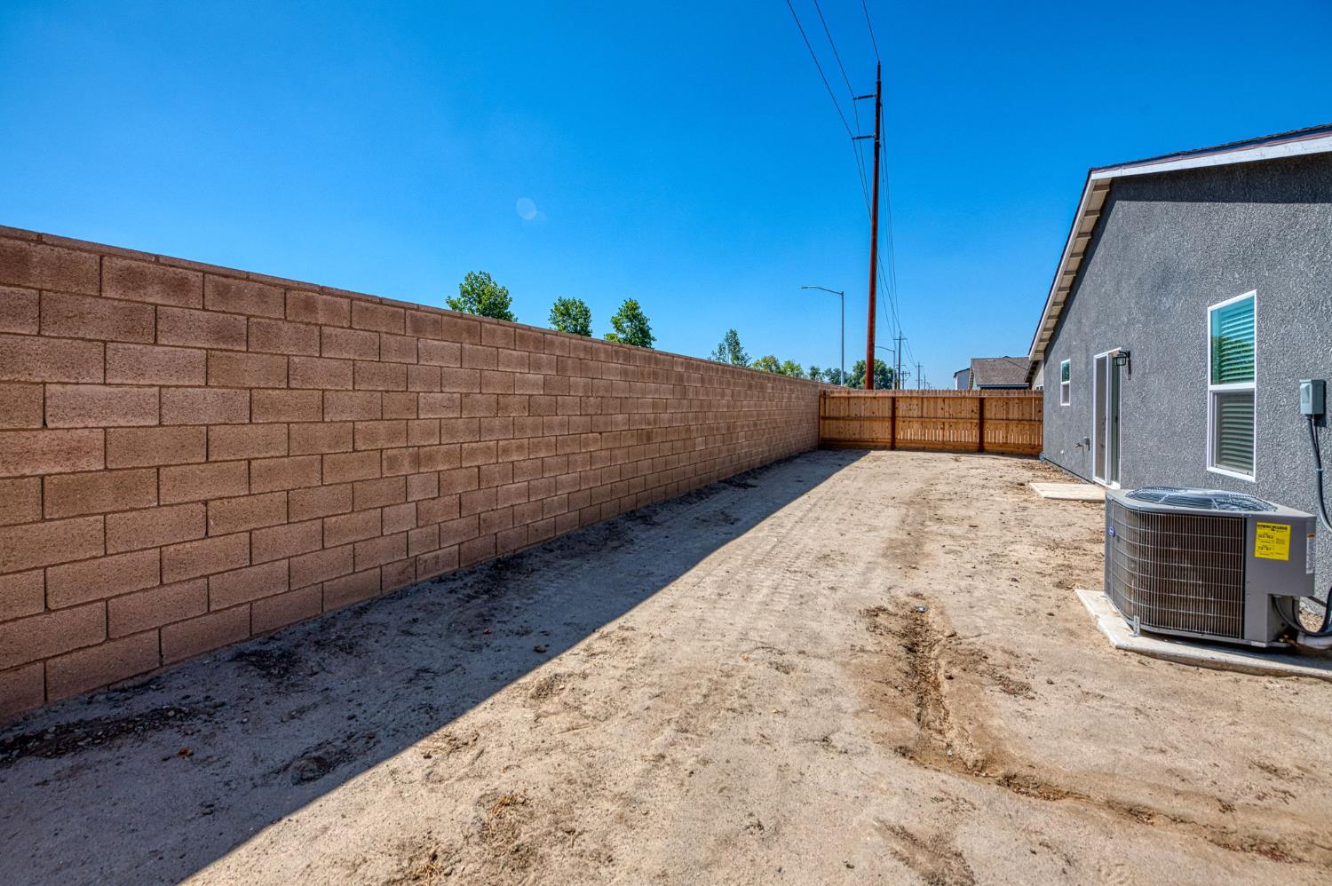 2012 Richard Ave, Sanger, CA 93657
