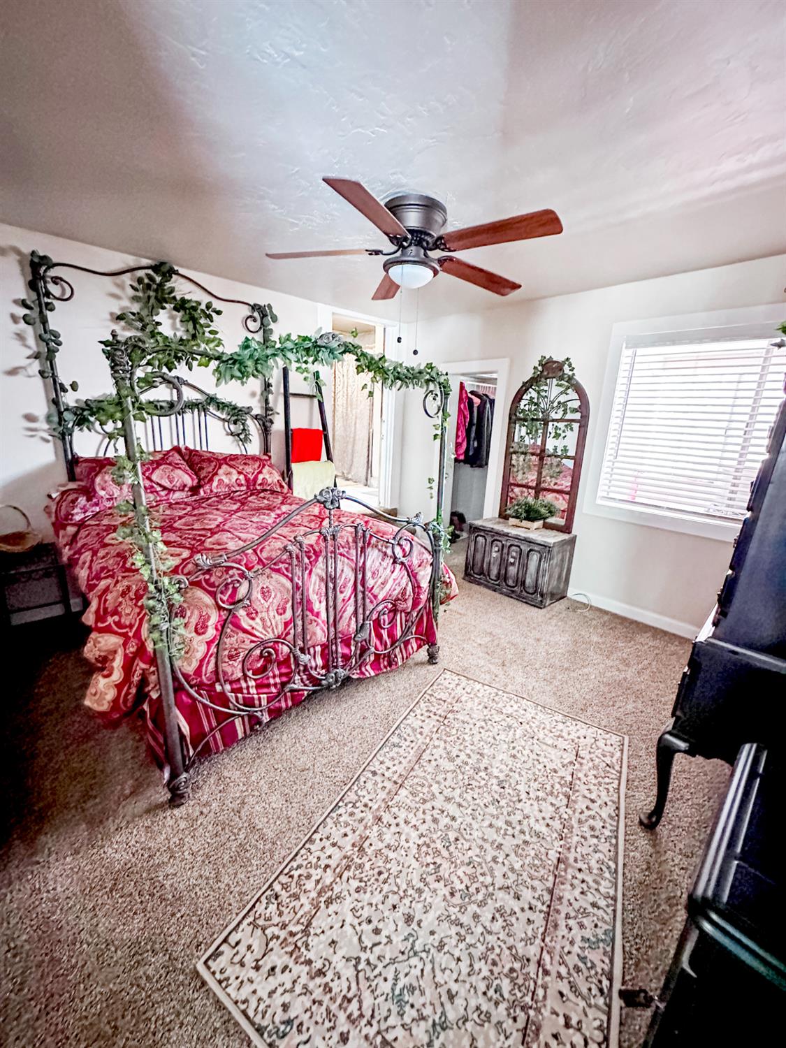 37969 Road 422, Oakhurst, CA 93644