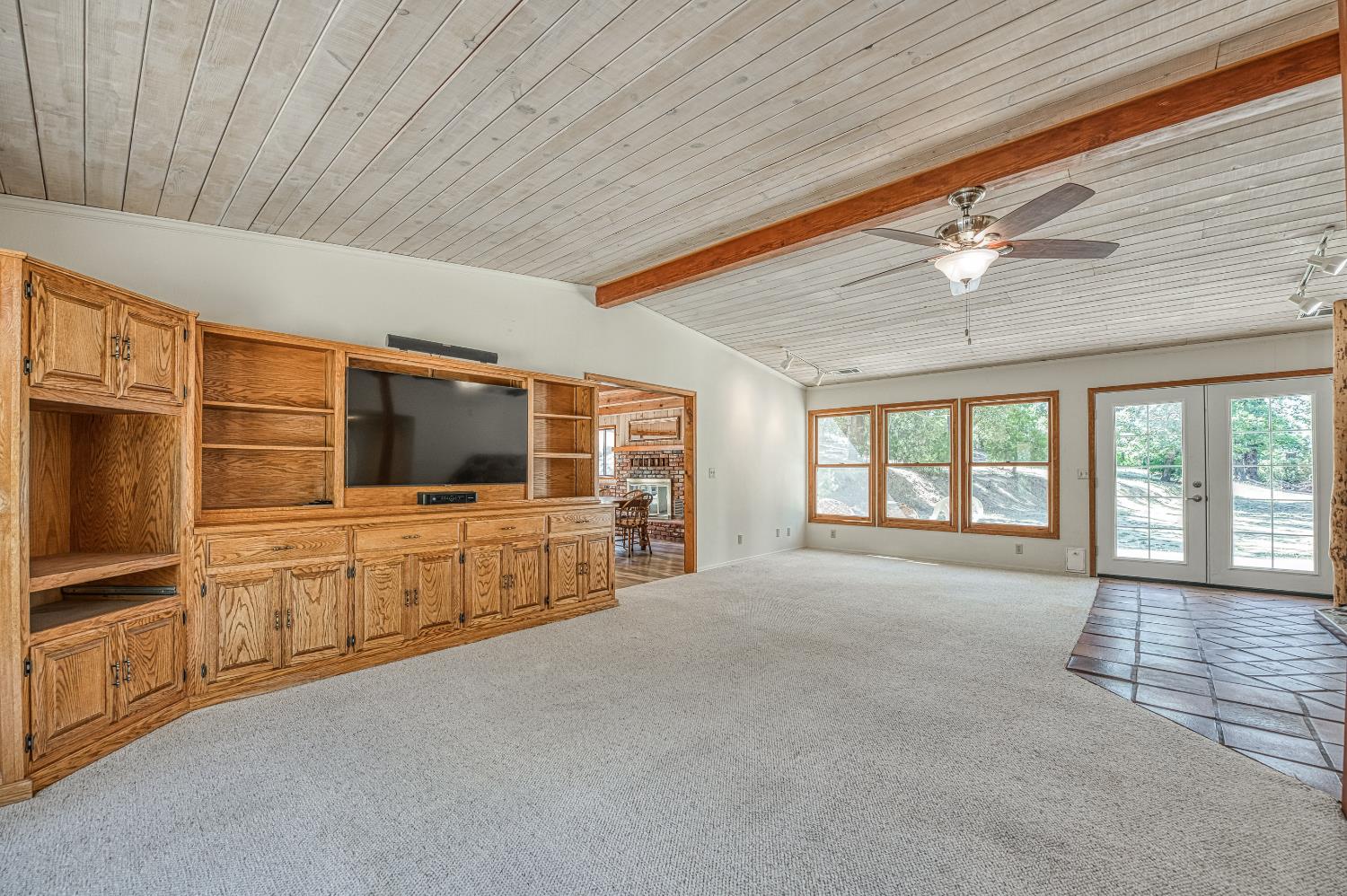 39000 Corlew Ln, Auberry, CA 93602