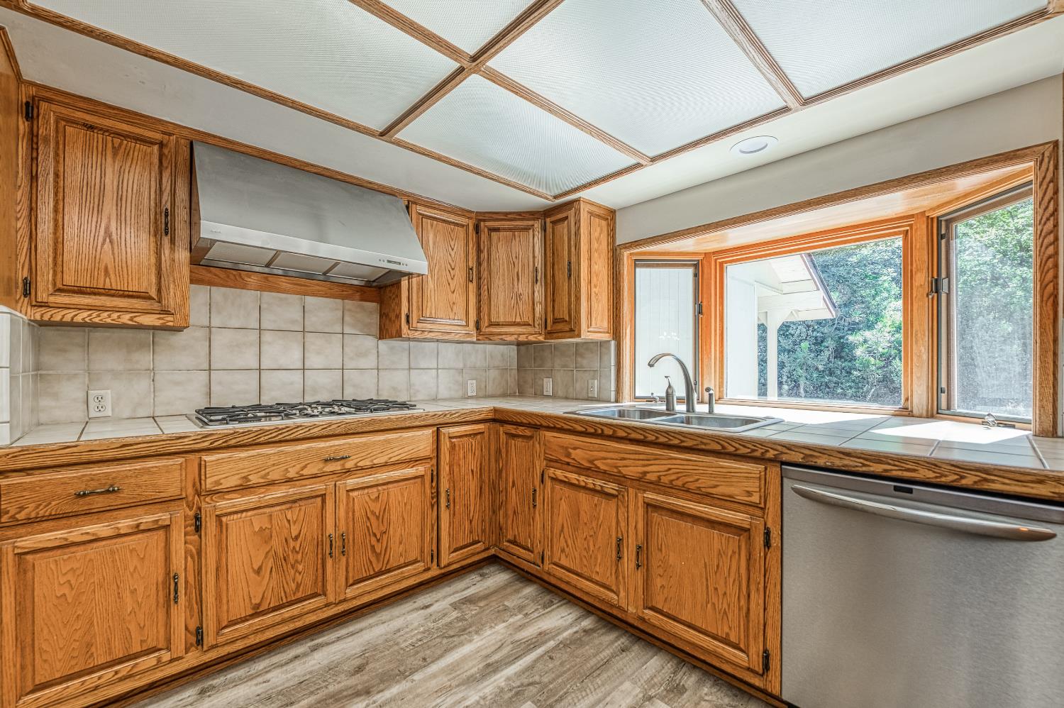 39000 Corlew Ln, Auberry, CA 93602