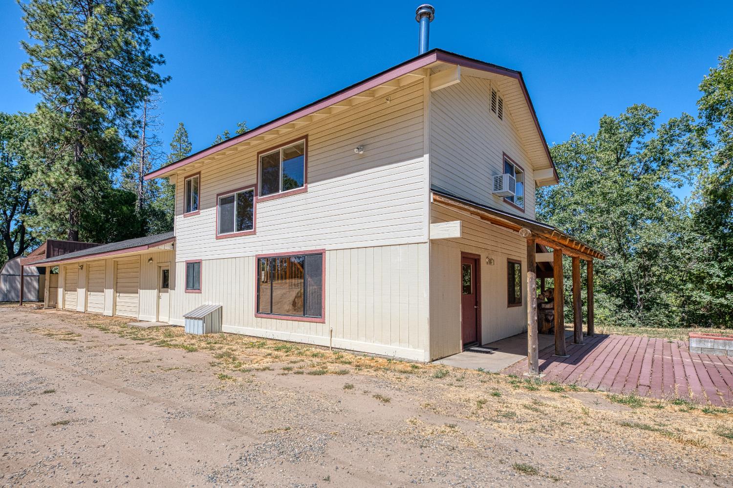 39000 Corlew Ln, Auberry, CA 93602