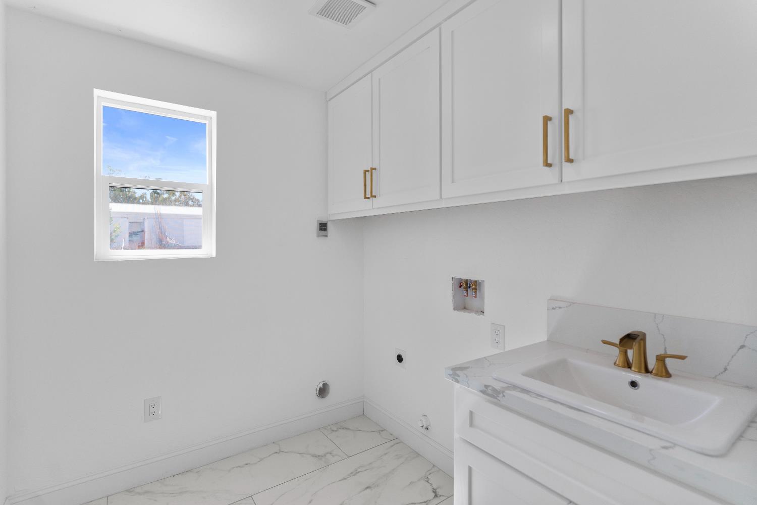 36950 Pauline Ave, Madera, CA 93636