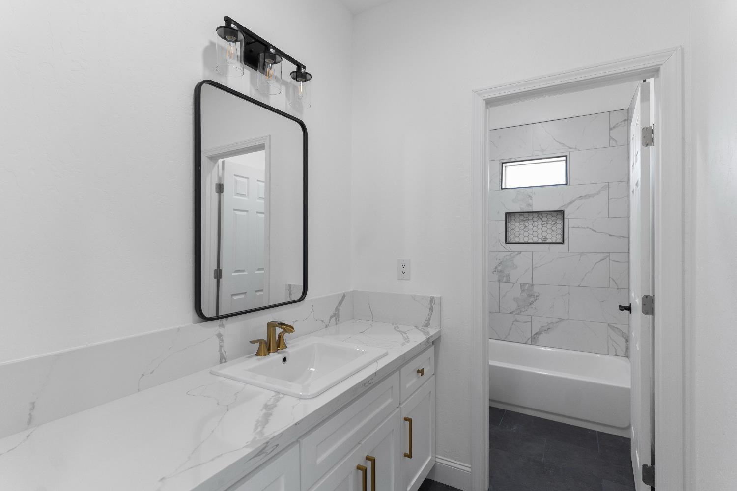 36950 Pauline Ave, Madera, CA 93636