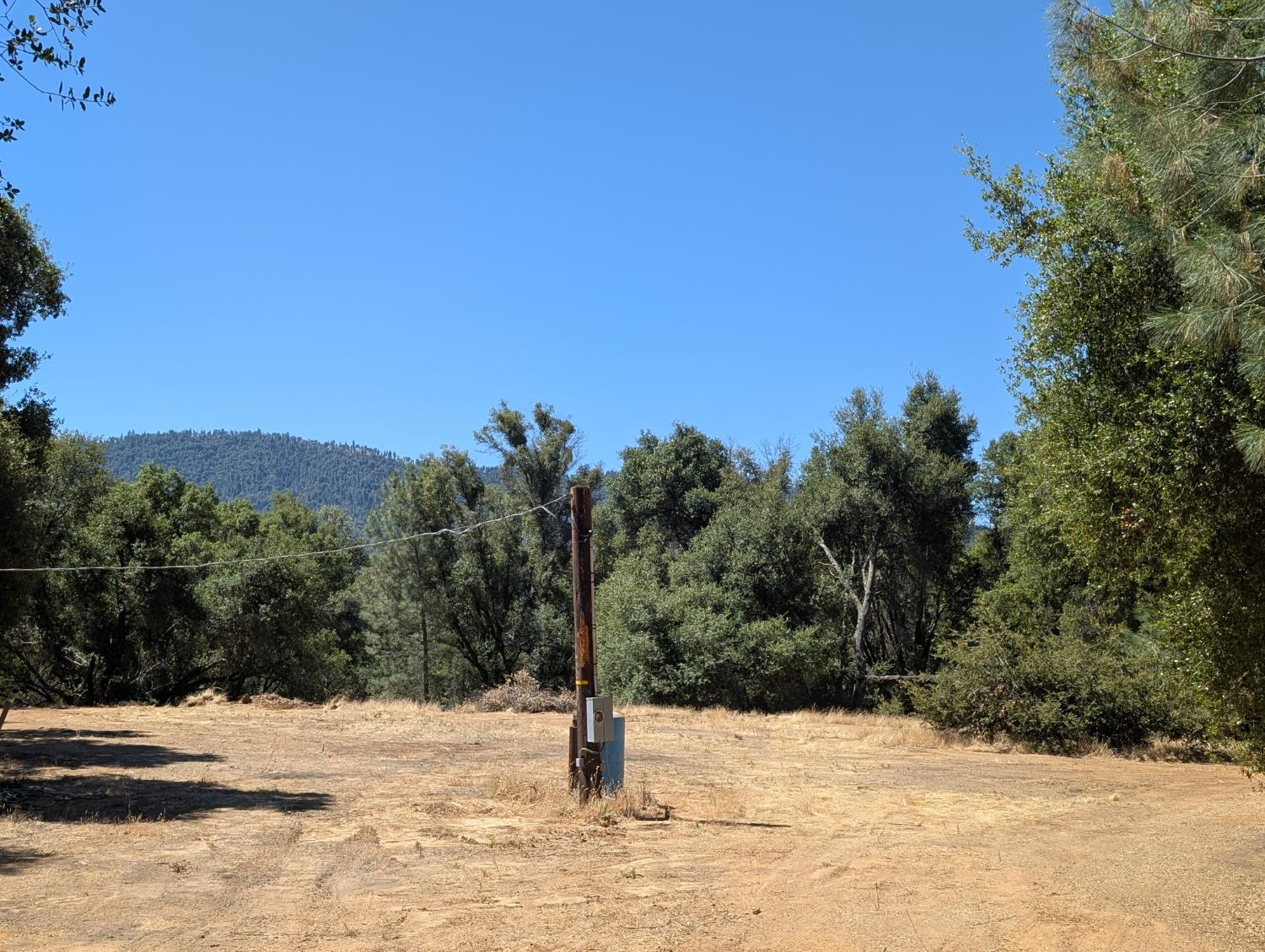 51668 Courtney Ln, Oakhurst, CA 93644