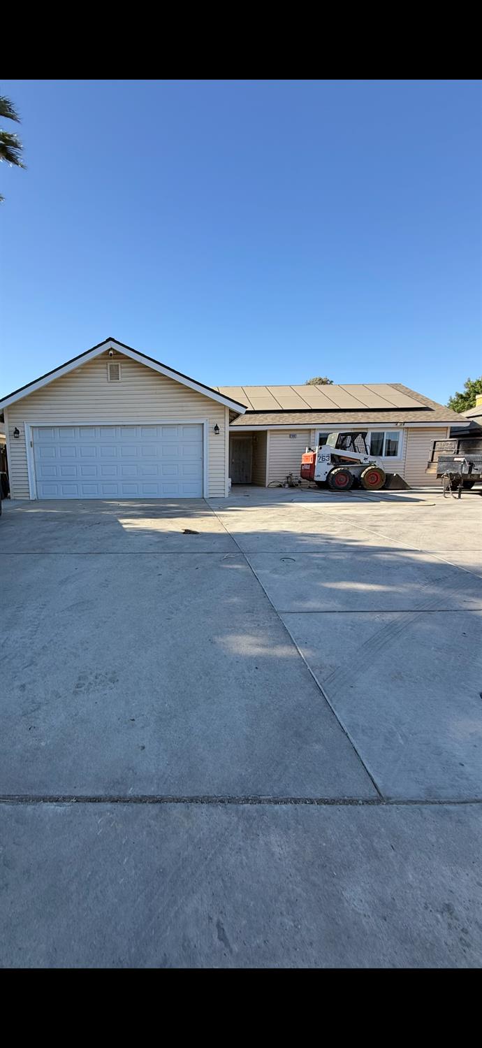 2662 Yerba St, Selma, CA 93662