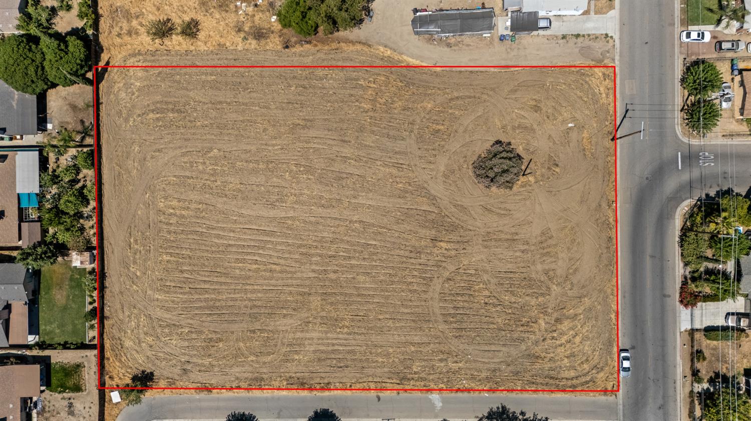 2595 Pine St, Selma, CA 93662