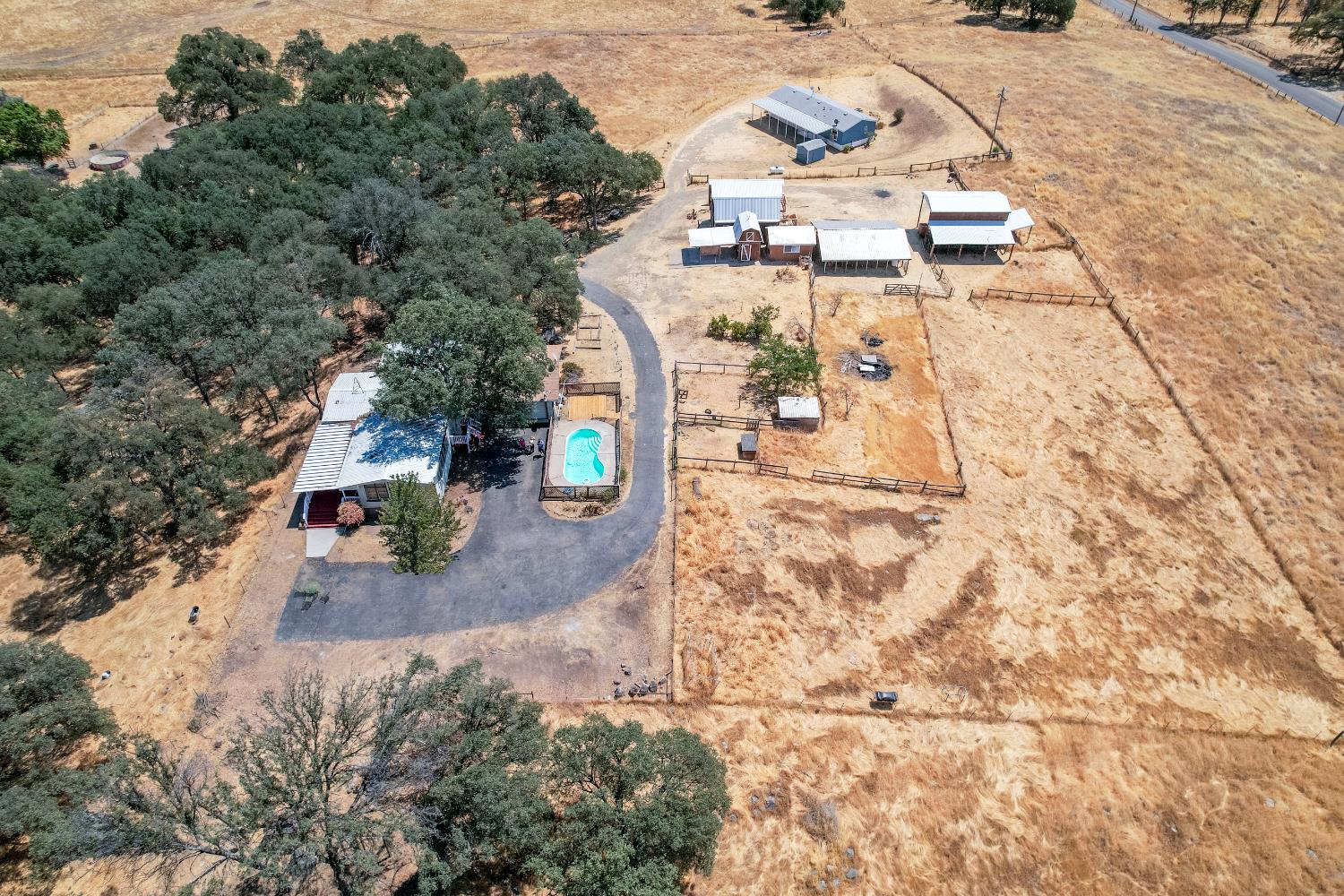 32748 Indian Guide Rd, Yokuts Valley, CA 93675