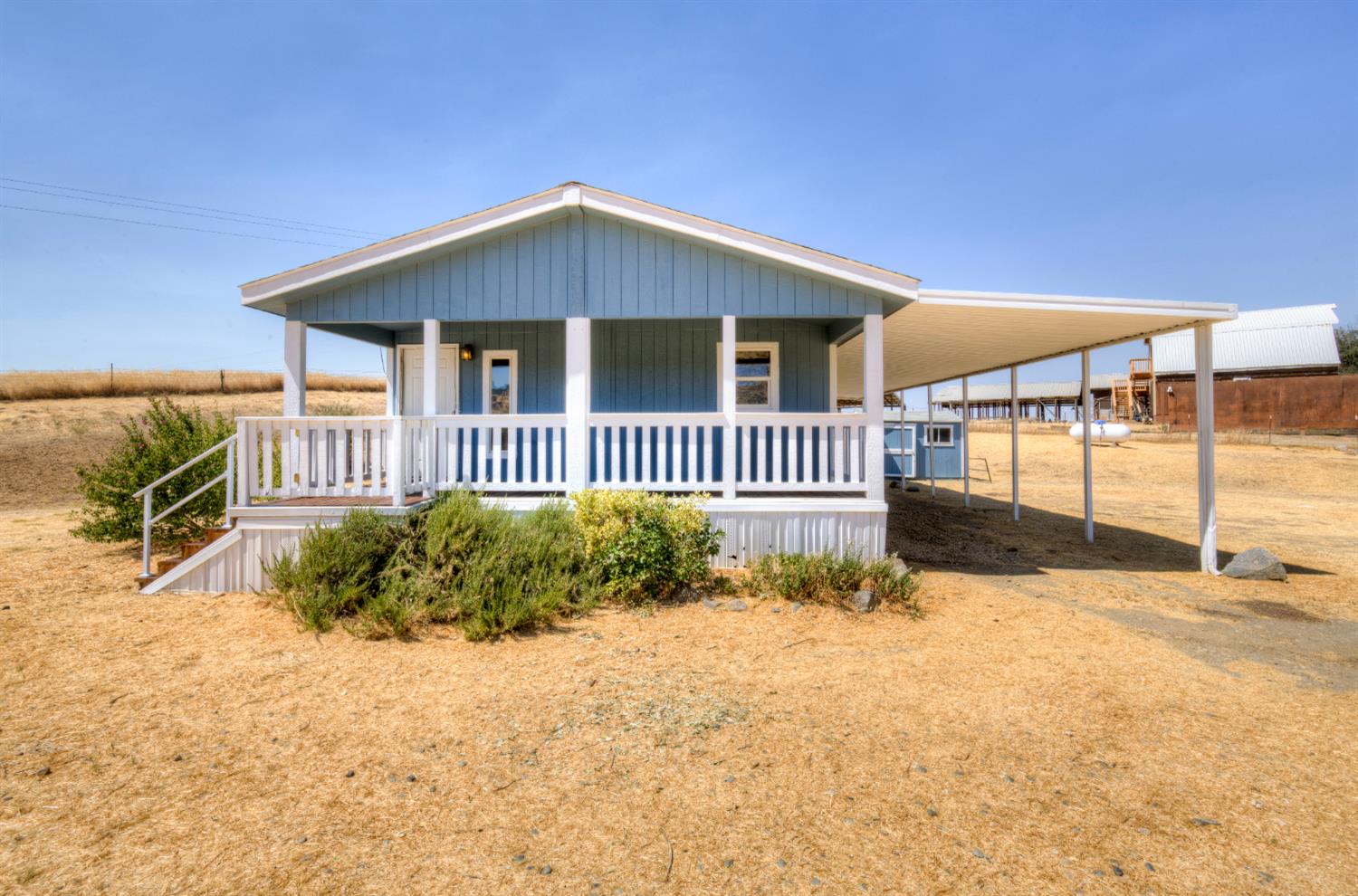 32748 Indian Guide Rd, Yokuts Valley, CA 93675