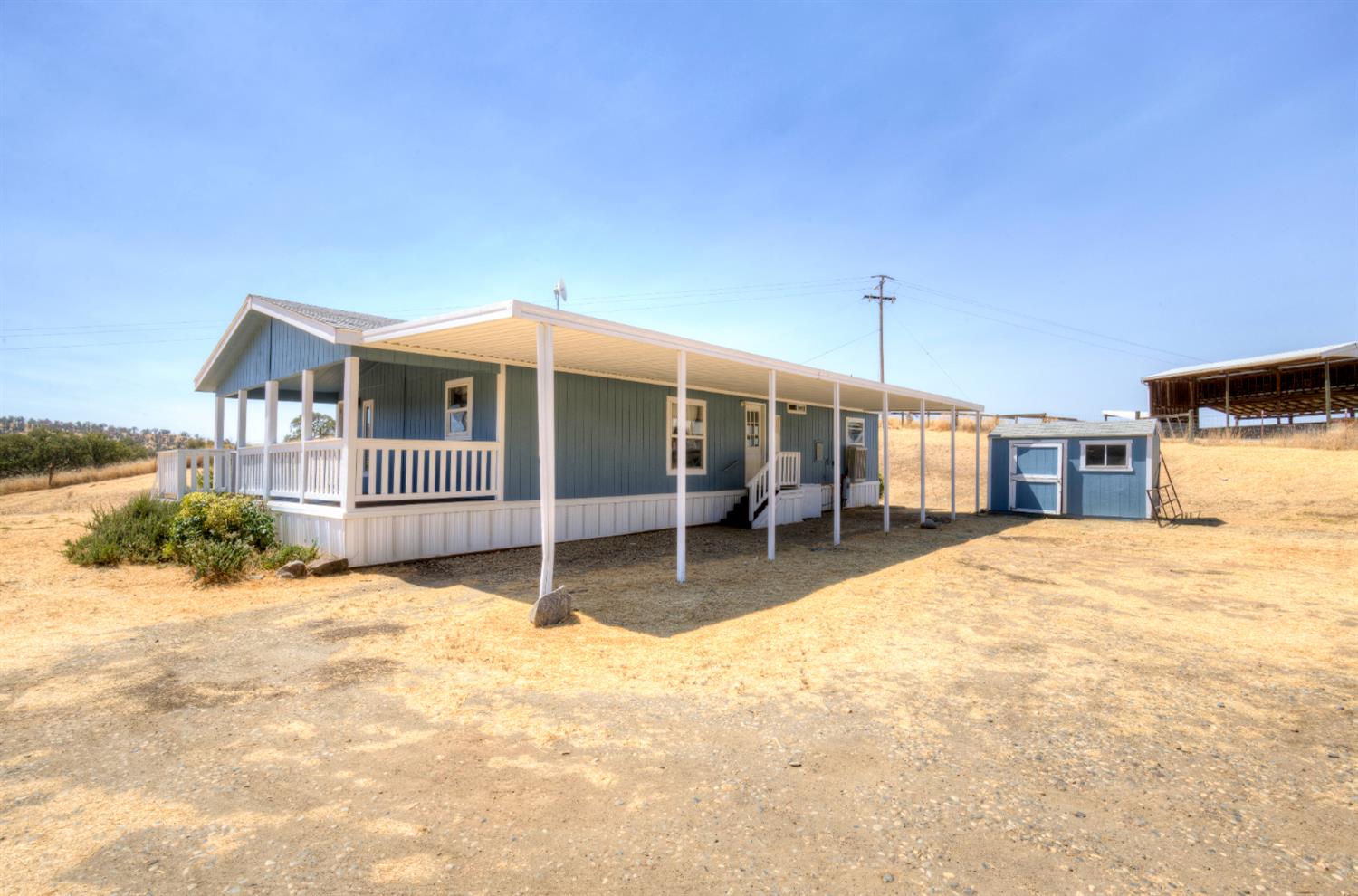 32748 Indian Guide Rd, Yokuts Valley, CA 93675