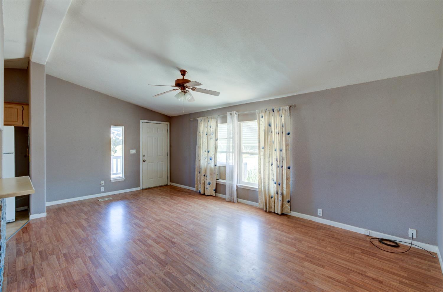 32748 Indian Guide Rd, Yokuts Valley, CA 93675