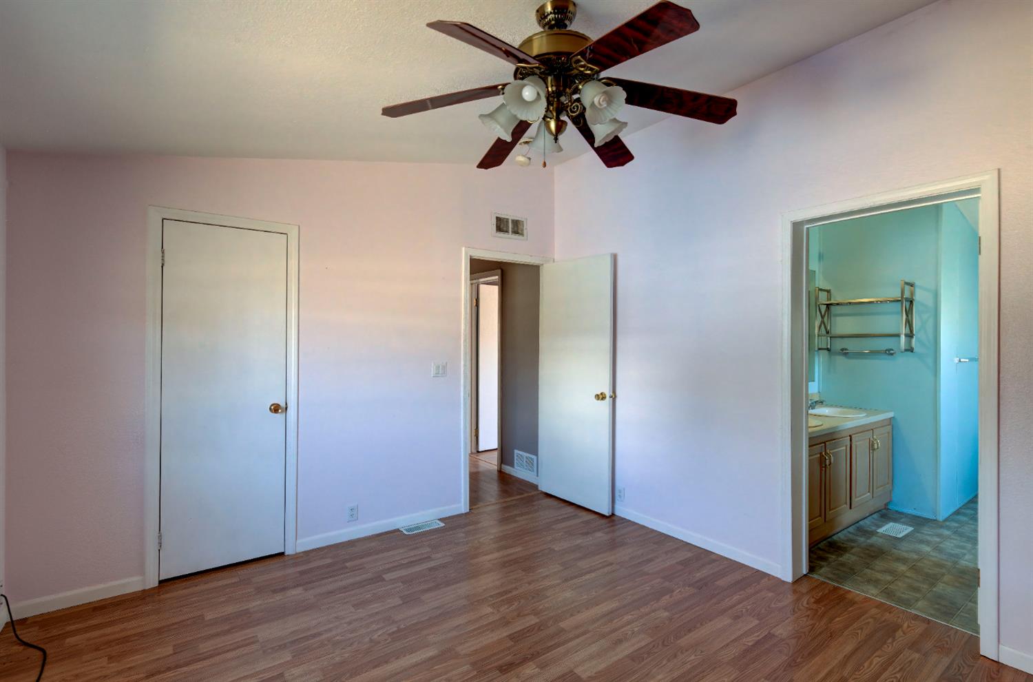 32748 Indian Guide Rd, Yokuts Valley, CA 93675