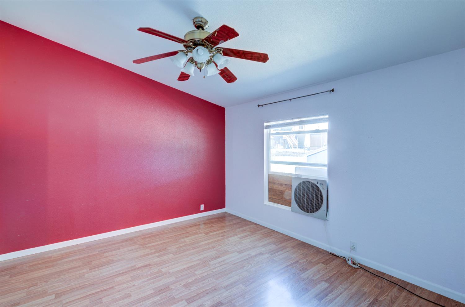 32748 Indian Guide Rd, Yokuts Valley, CA 93675