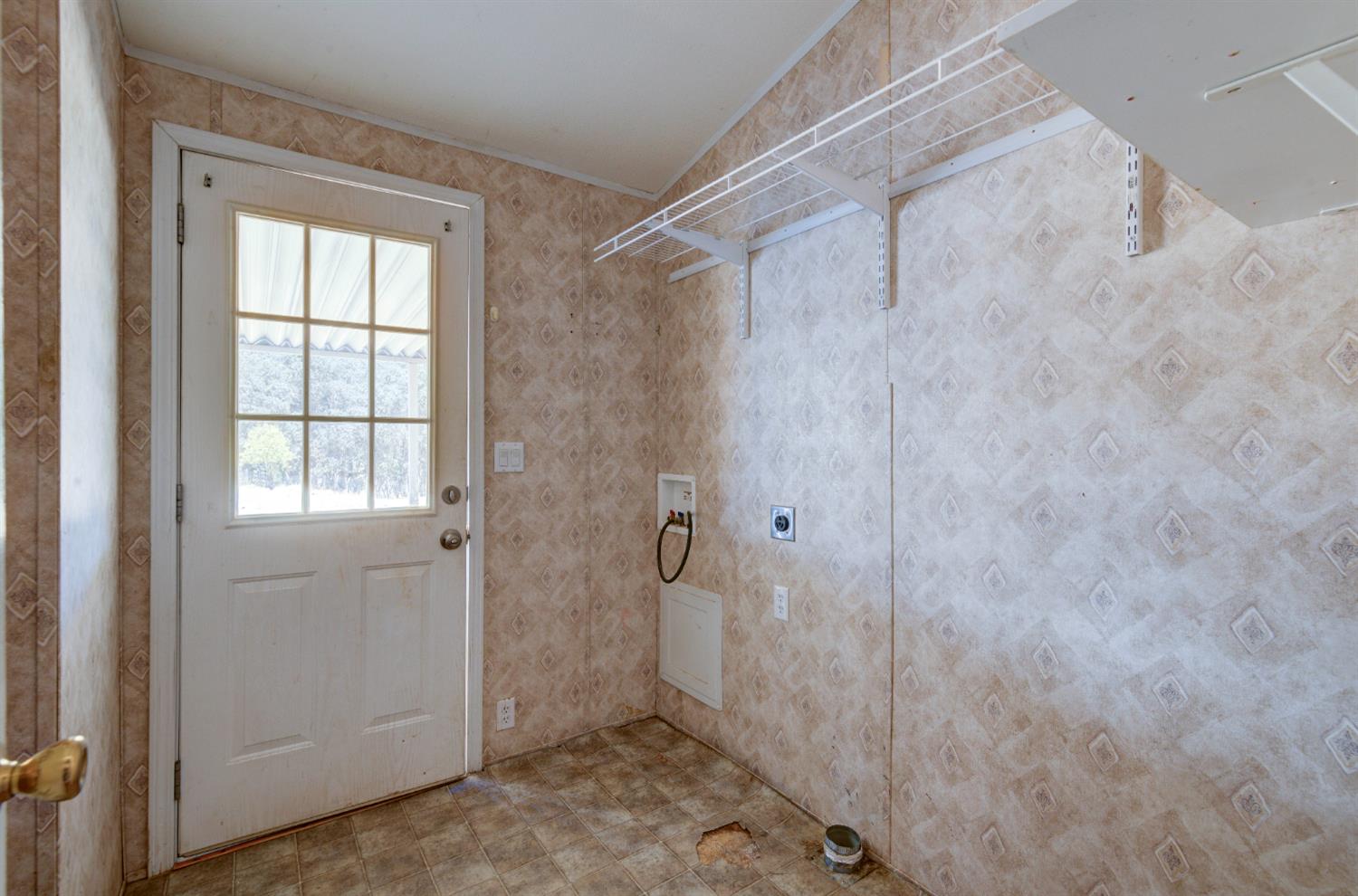 32748 Indian Guide Rd, Yokuts Valley, CA 93675