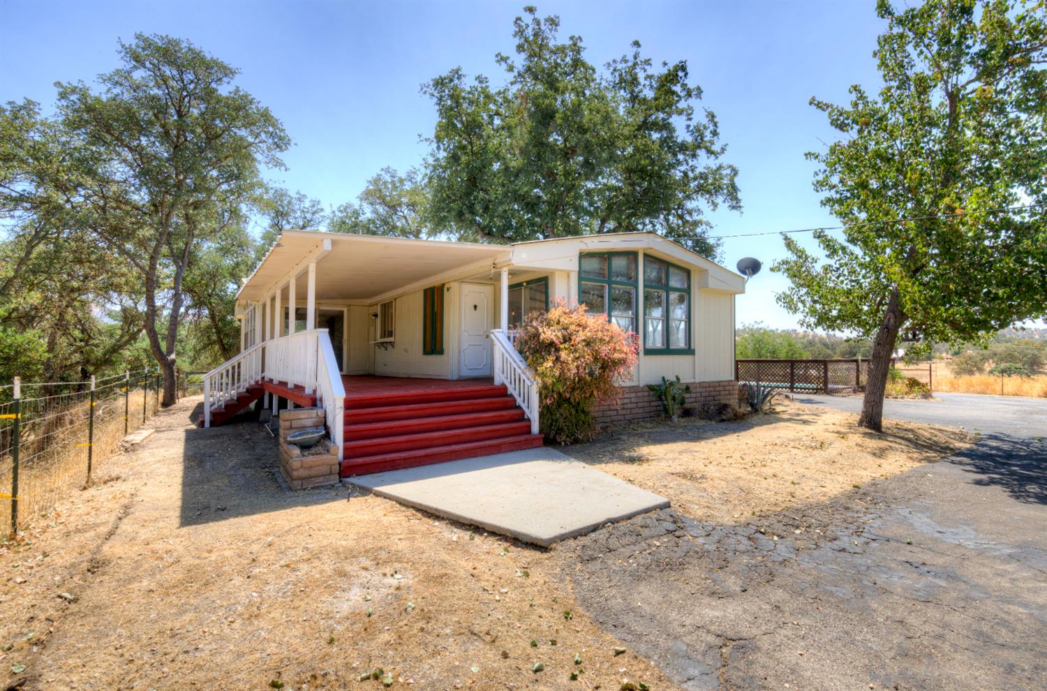 32748 Indian Guide Rd, Yokuts Valley, CA 93675