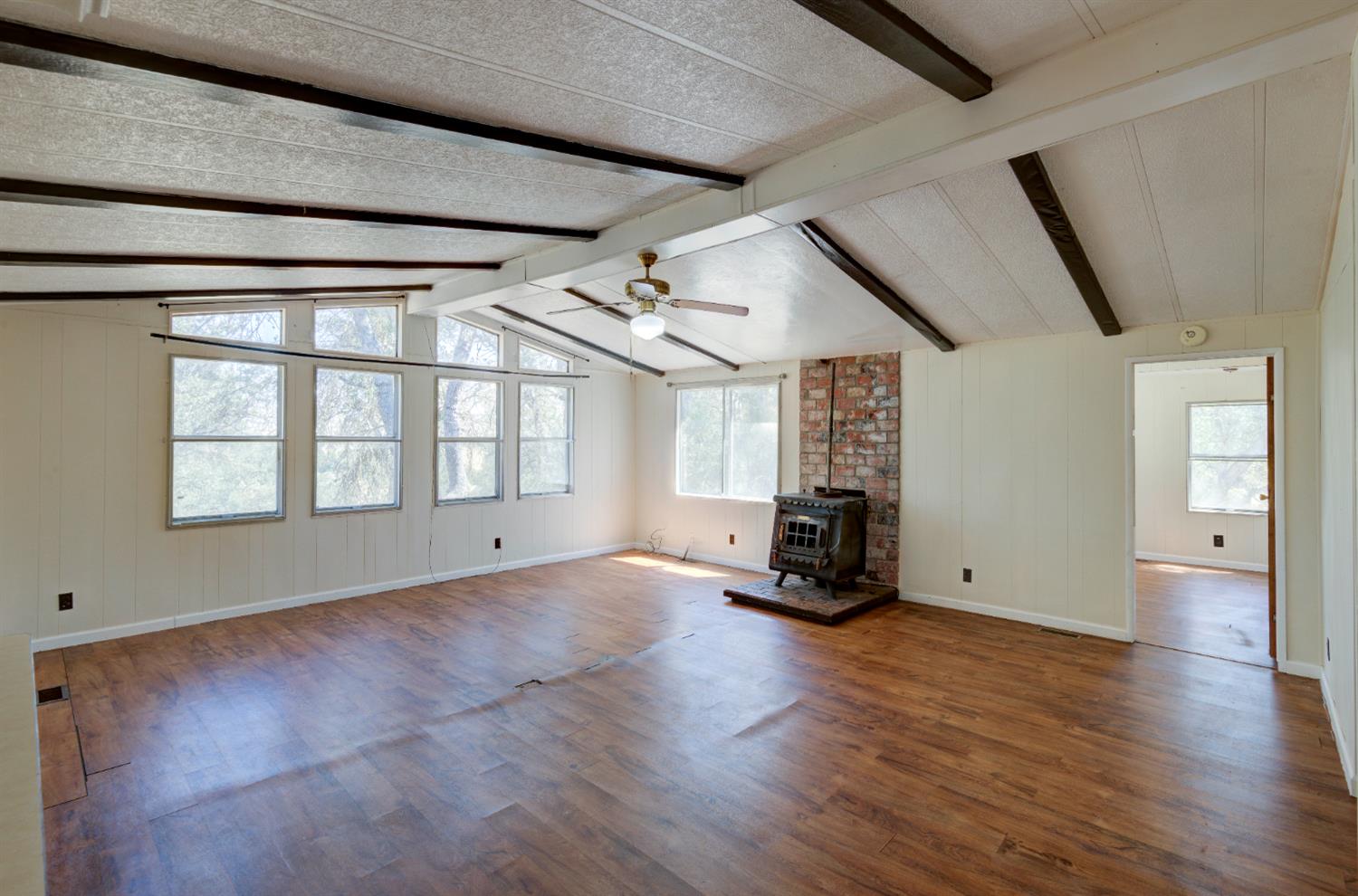 32748 Indian Guide Rd, Yokuts Valley, CA 93675