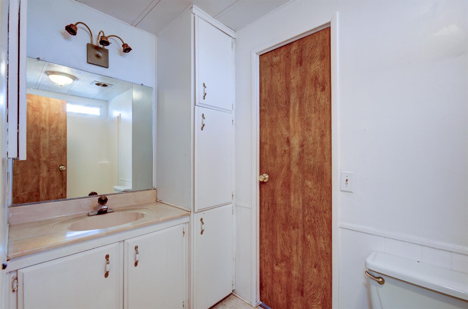 32748 Indian Guide Rd, Yokuts Valley, CA 93675