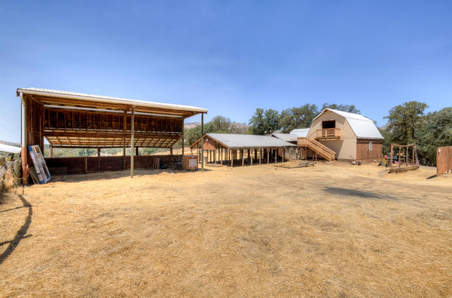 32748 Indian Guide Rd, Yokuts Valley, CA 93675