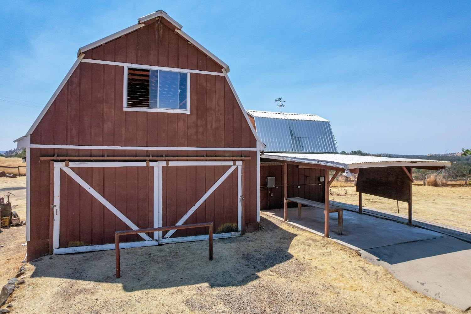 32748 Indian Guide Rd, Yokuts Valley, CA 93675