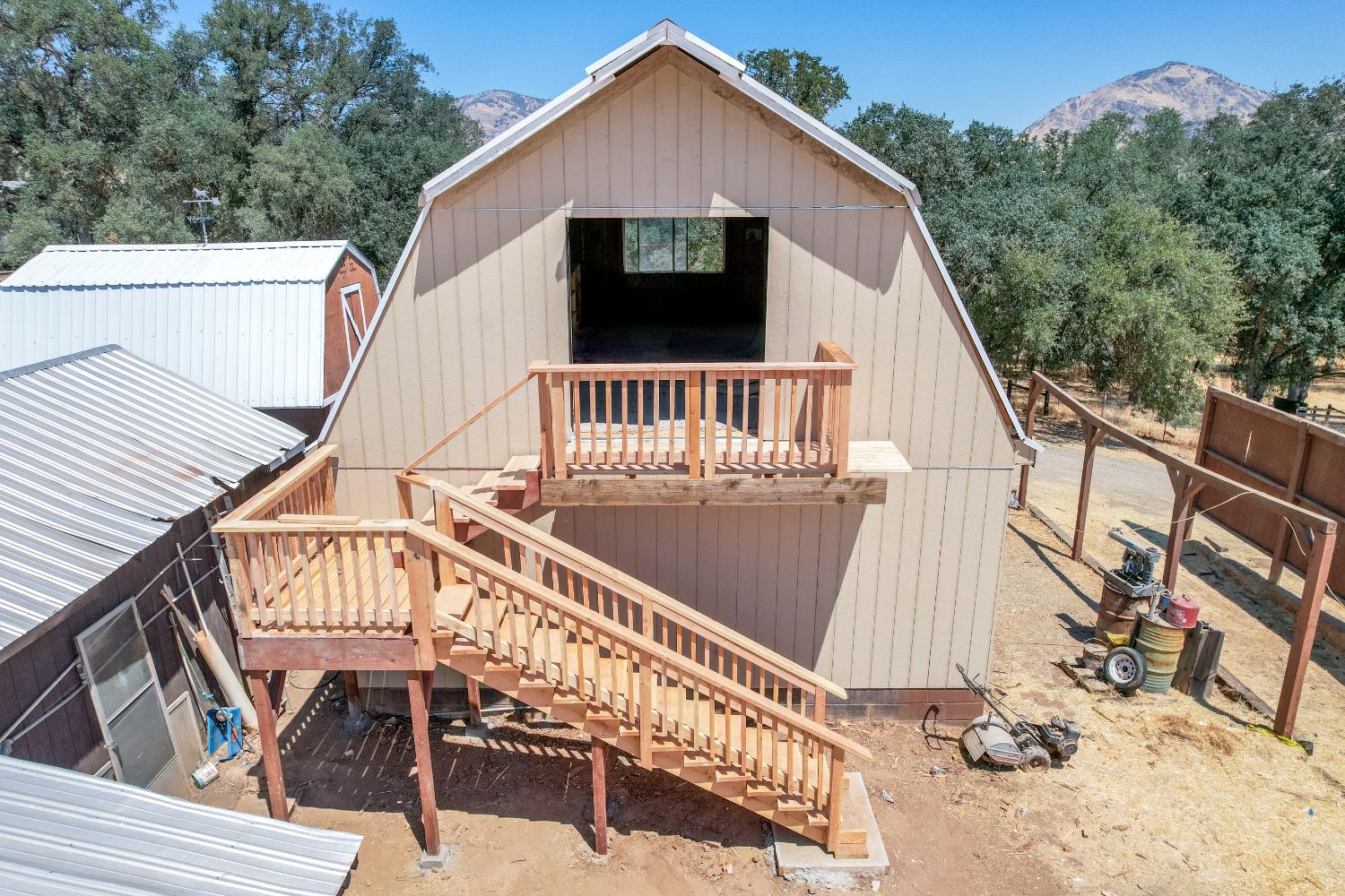 32748 Indian Guide Rd, Yokuts Valley, CA 93675