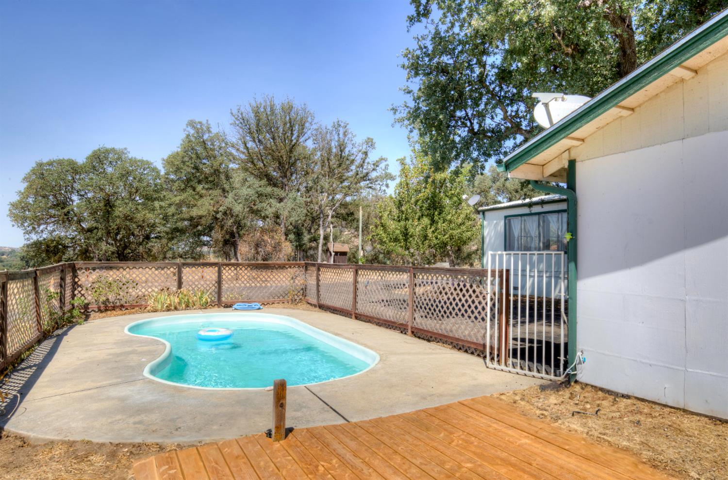 32748 Indian Guide Rd, Yokuts Valley, CA 93675