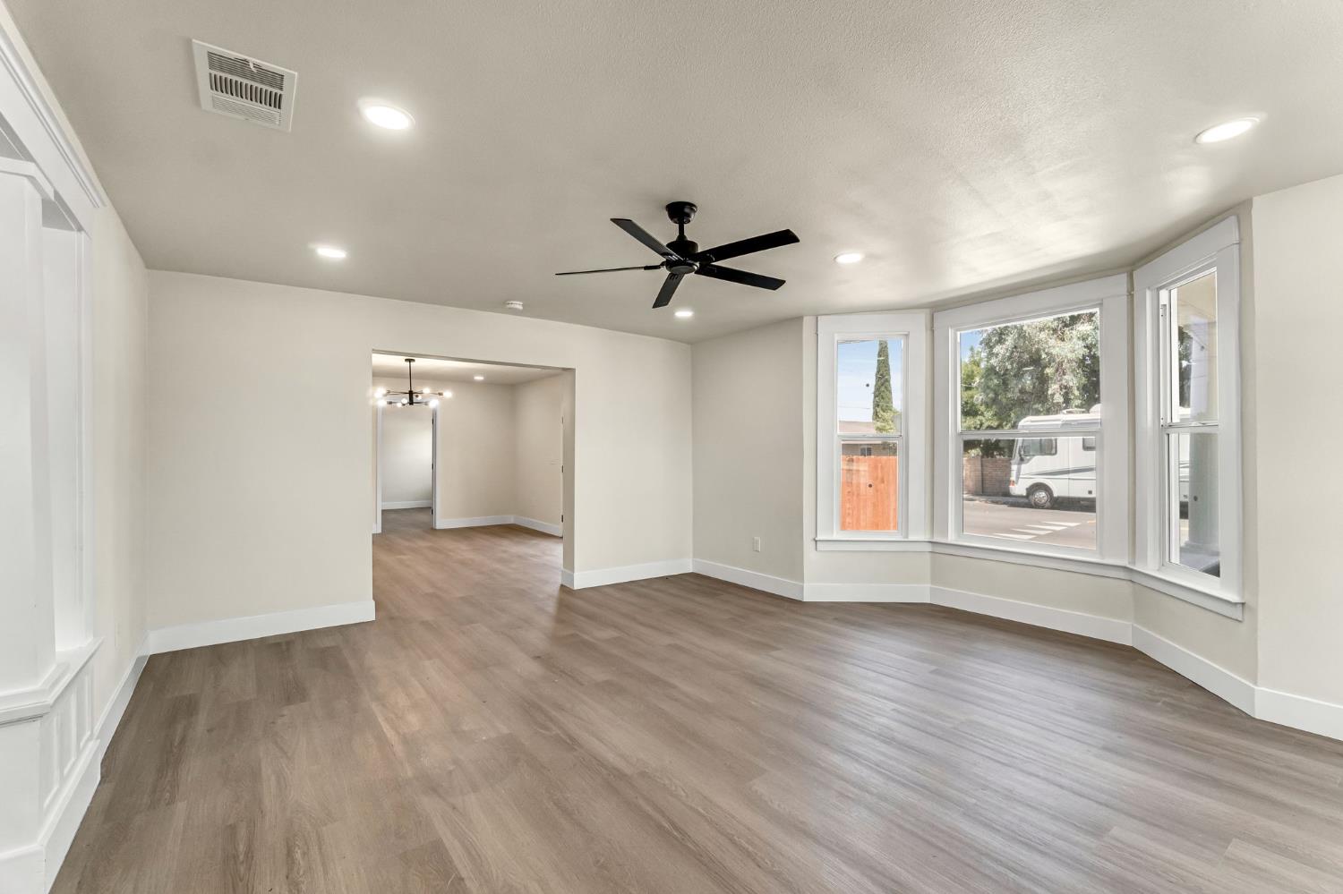 2643 B St, Selma, CA 93662