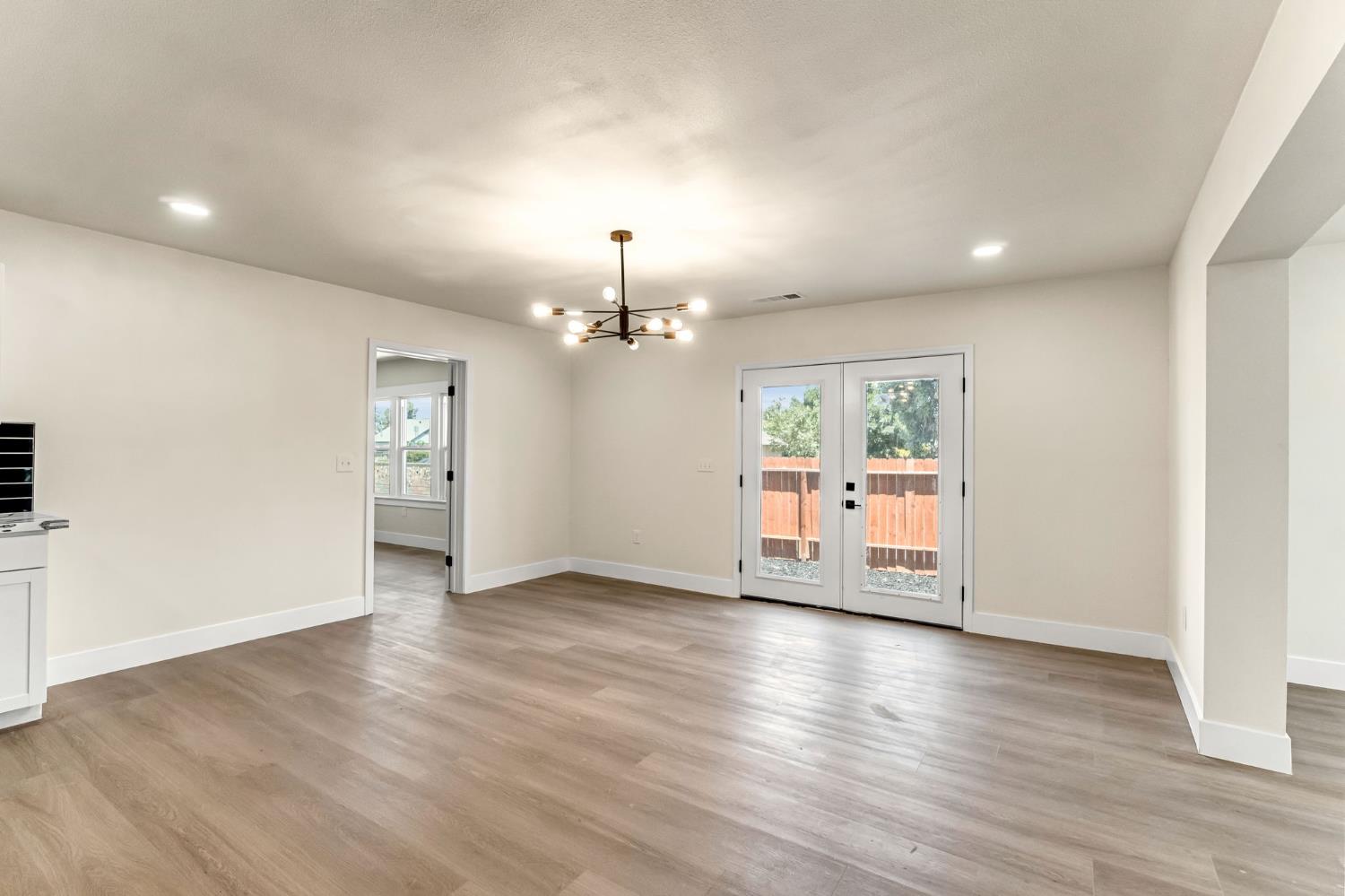 2643 B St, Selma, CA 93662