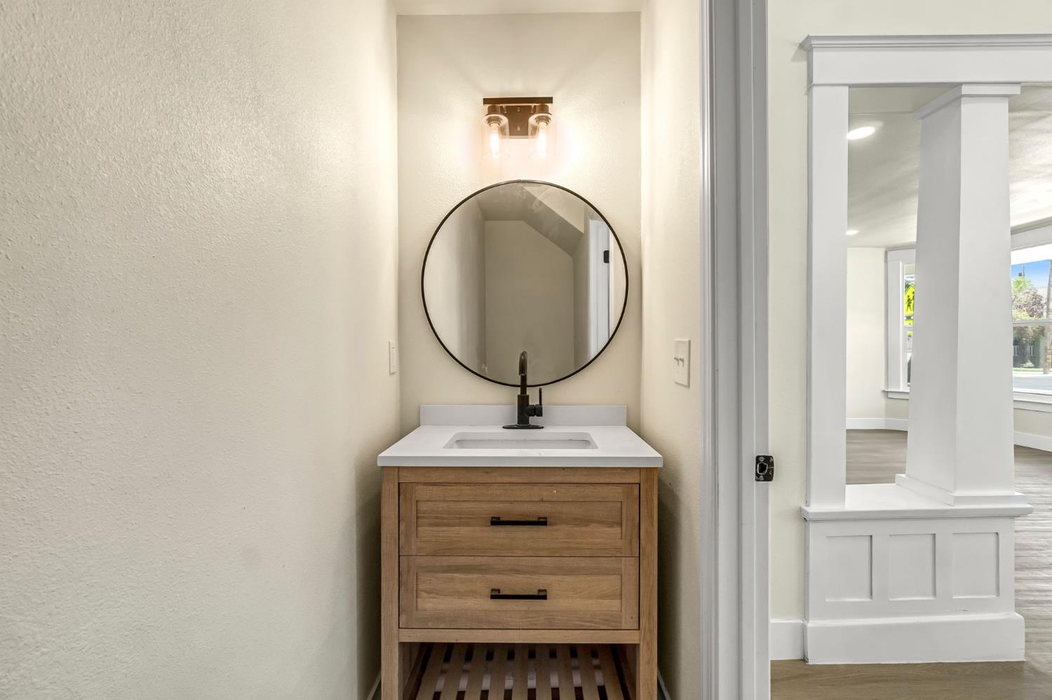 2643 B St, Selma, CA 93662