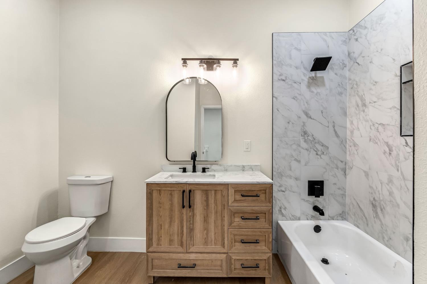 2643 B St, Selma, CA 93662