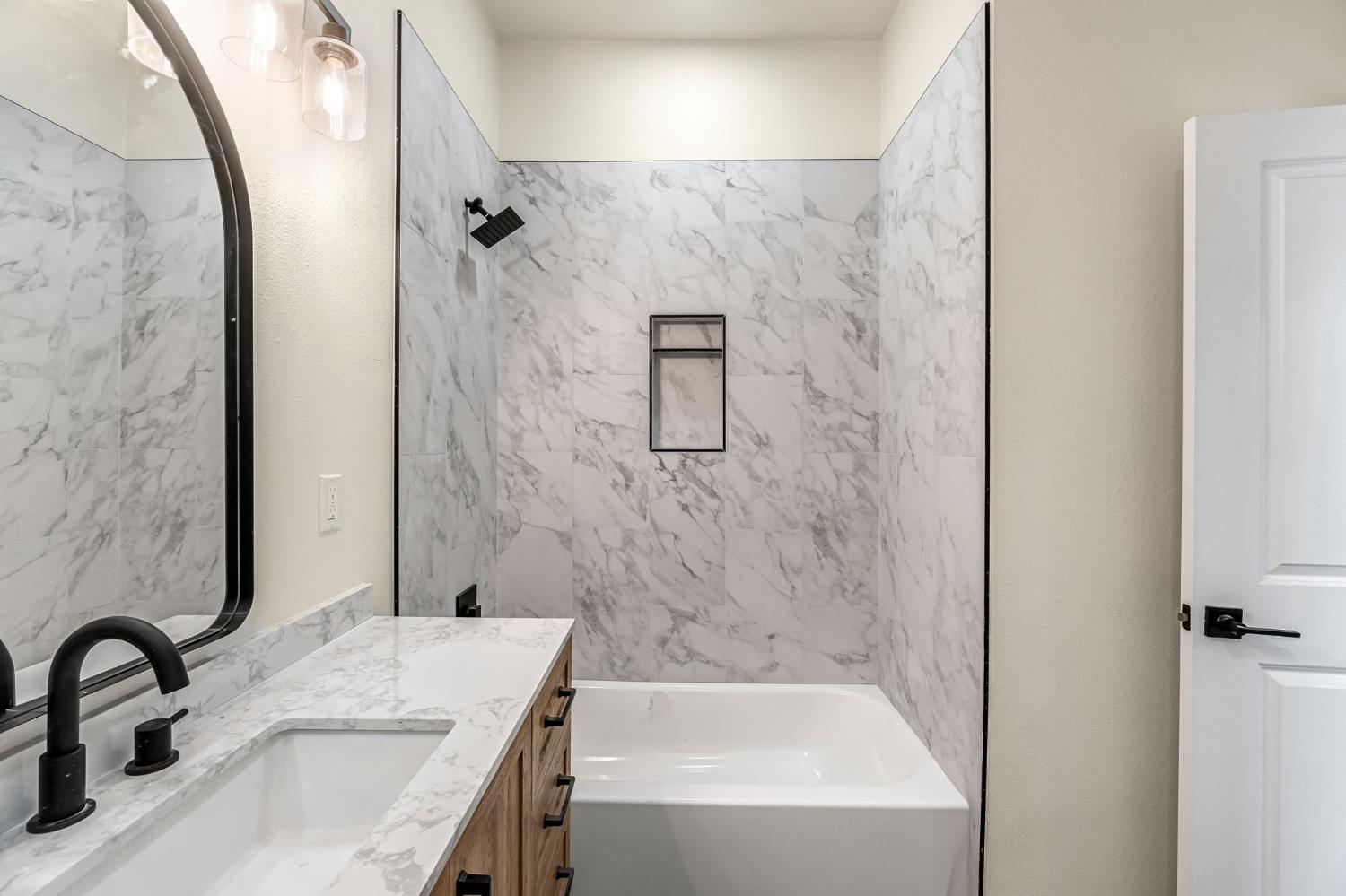 2643 B St, Selma, CA 93662