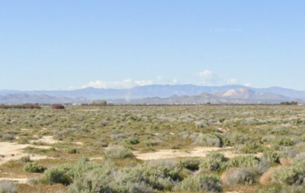 0 0 Vic Avenue E10 12, Lancaster, CA 93534