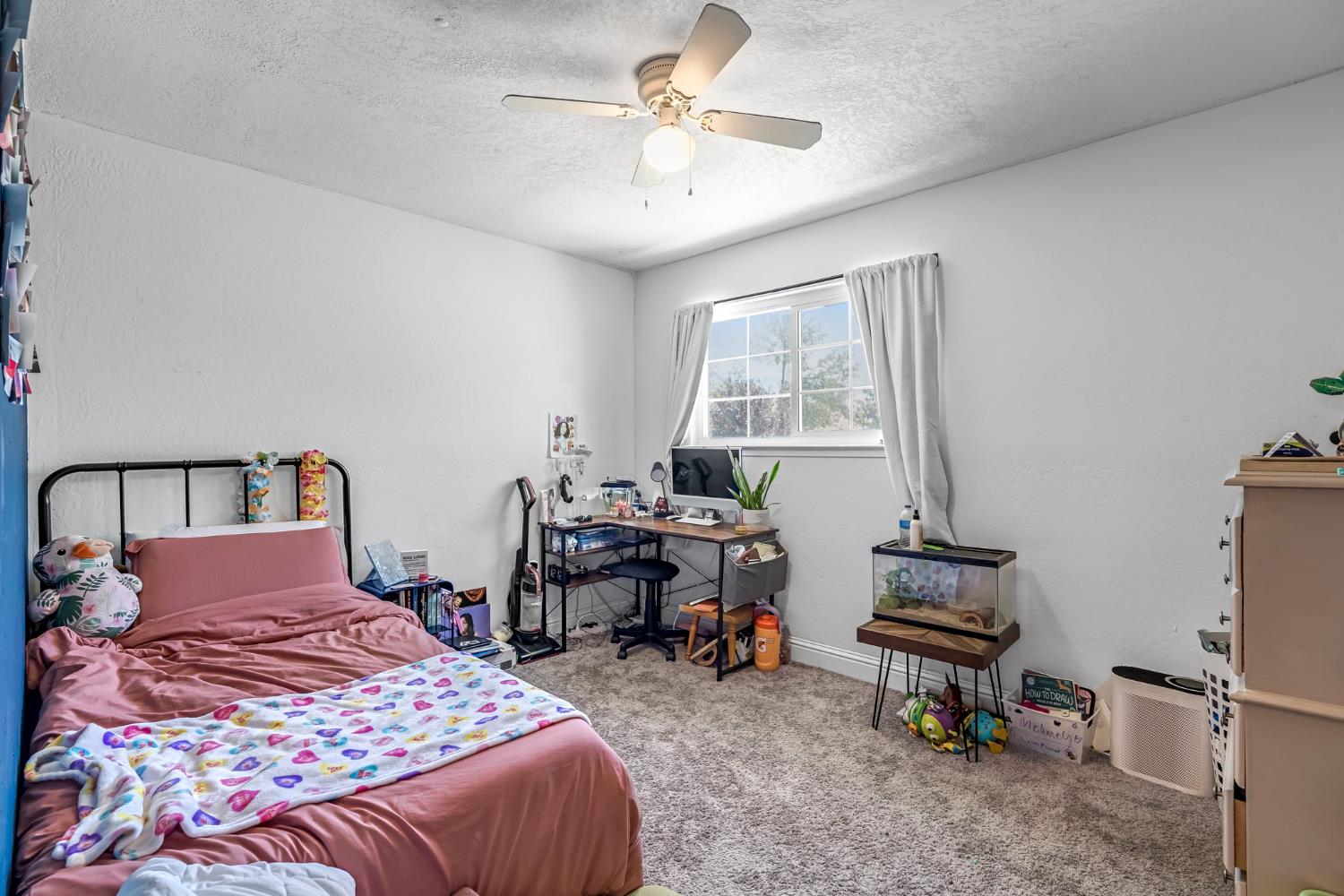 4679 E Pitt Ave, Fresno, CA 93725