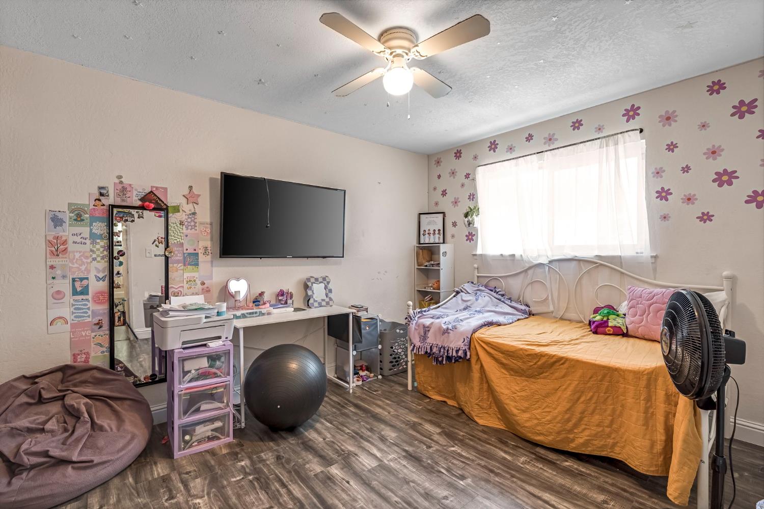 4679 E Pitt Ave, Fresno, CA 93725