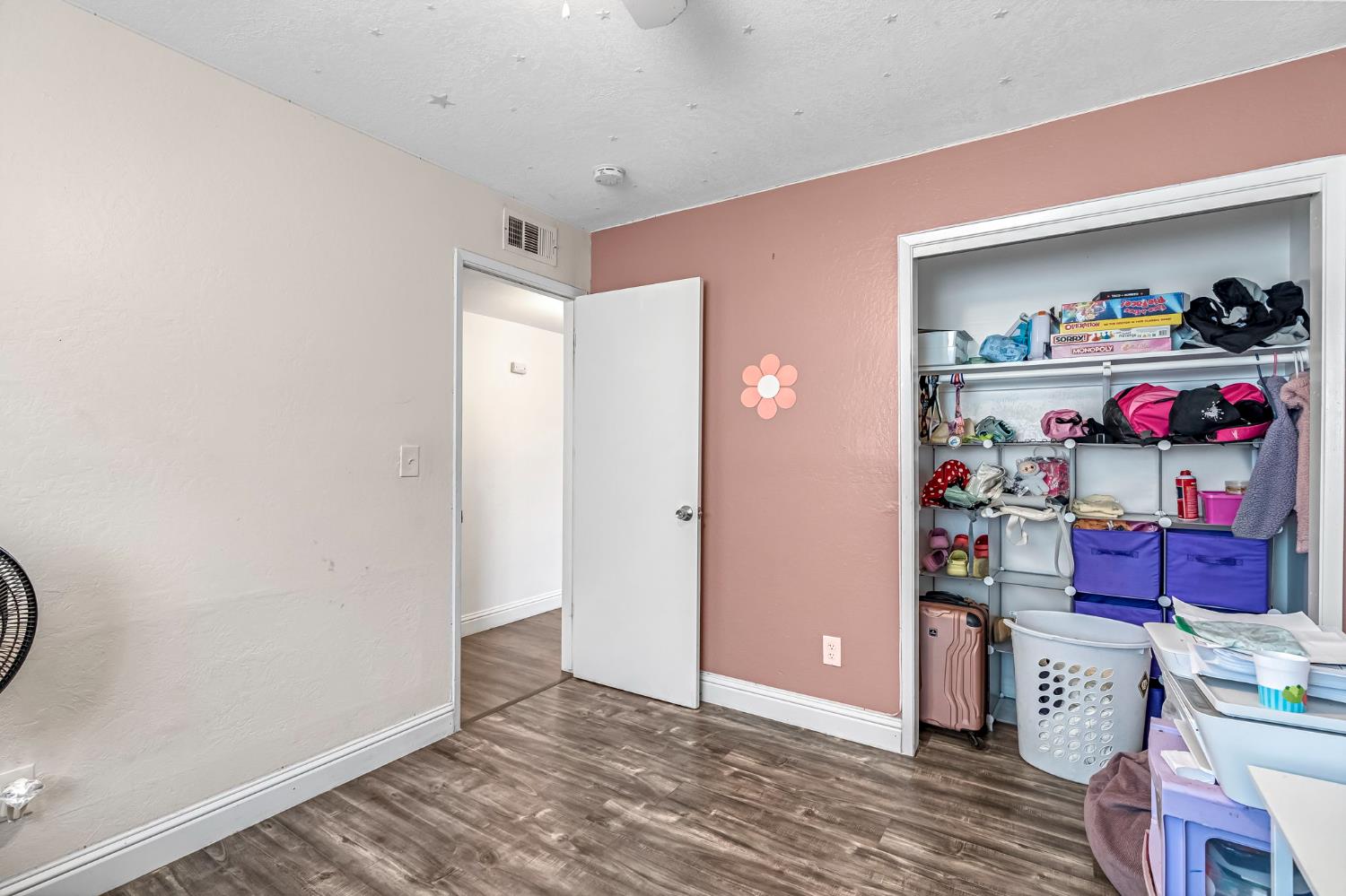 4679 E Pitt Ave, Fresno, CA 93725