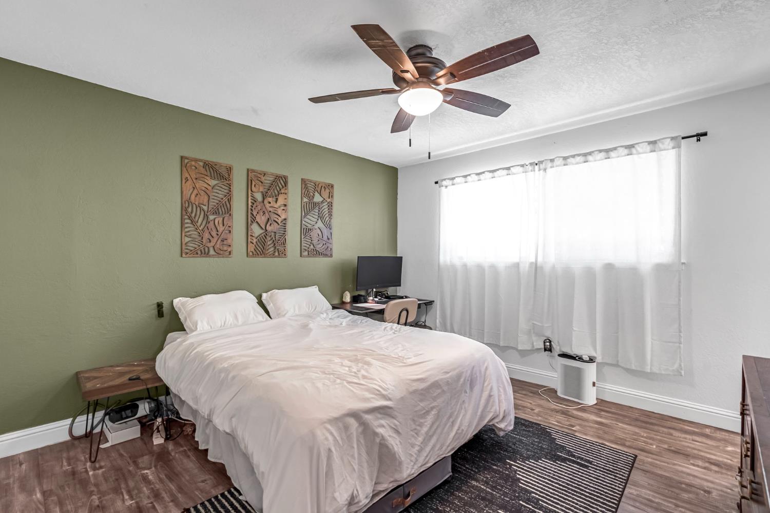 4679 E Pitt Ave, Fresno, CA 93725